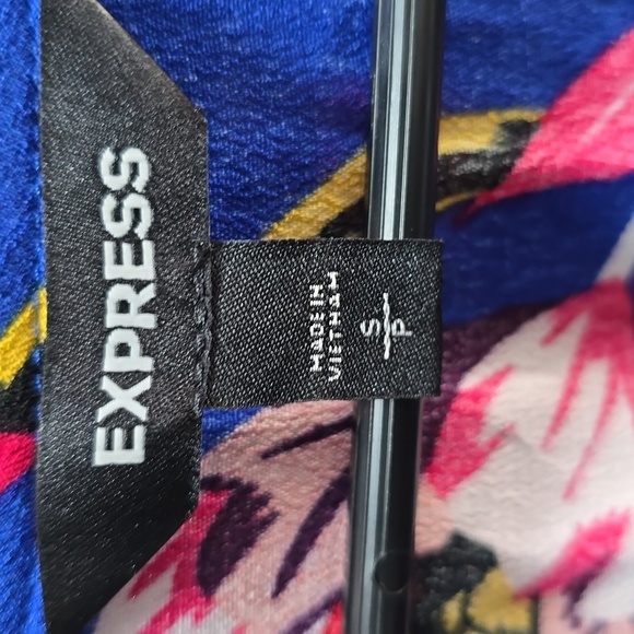 Express - Picture 2 of 2